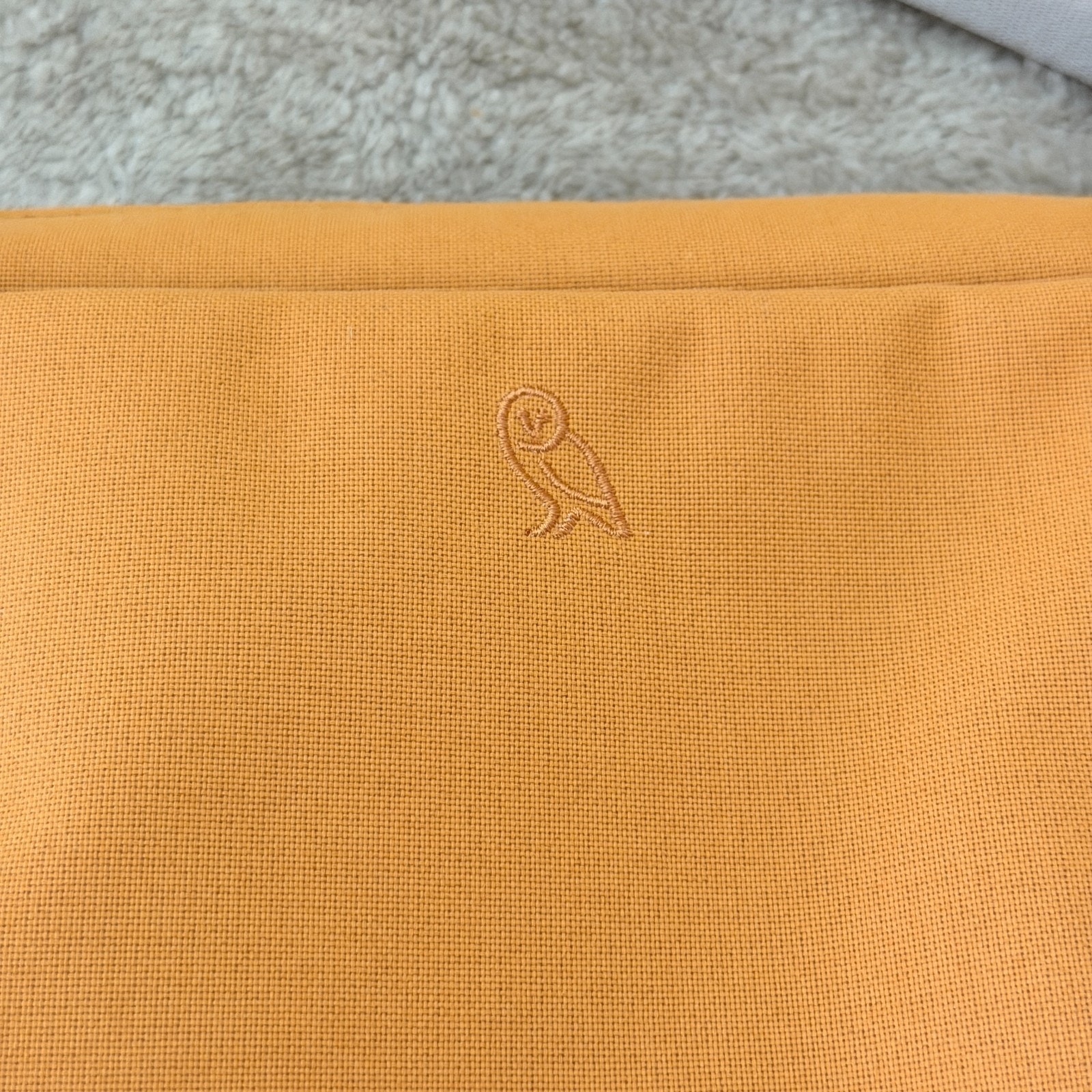 Bellroy Classic Sling 3l Crossbody Sling Bag Butterscotch Ochre Expandable Nwt — image 2 of 7